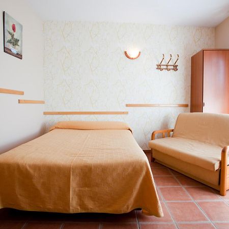 Apartamentos Rurales "La Fuentecilla" Banos De Montemayor Eksteriør bilde