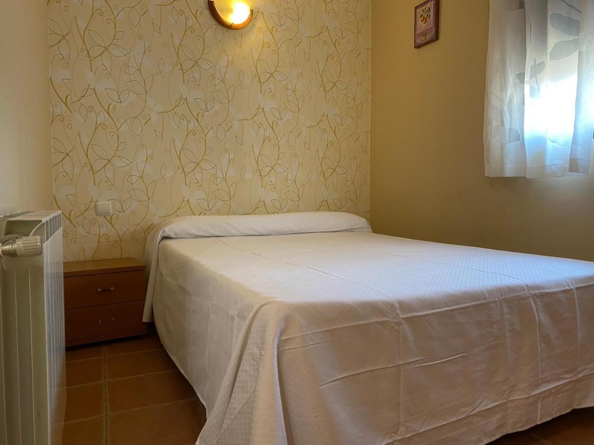 Apartamentos Rurales "La Fuentecilla" Banos De Montemayor Eksteriør bilde