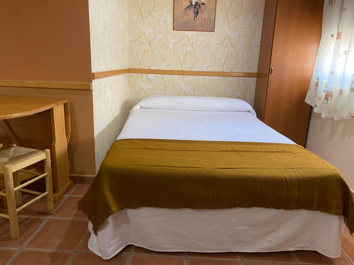 Apartamentos Rurales "La Fuentecilla" Banos De Montemayor Eksteriør bilde