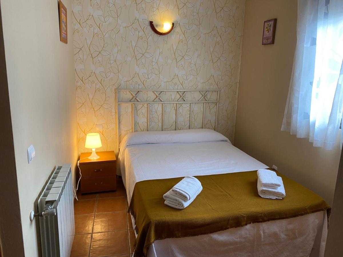 Apartamentos Rurales "La Fuentecilla" Banos De Montemayor Eksteriør bilde