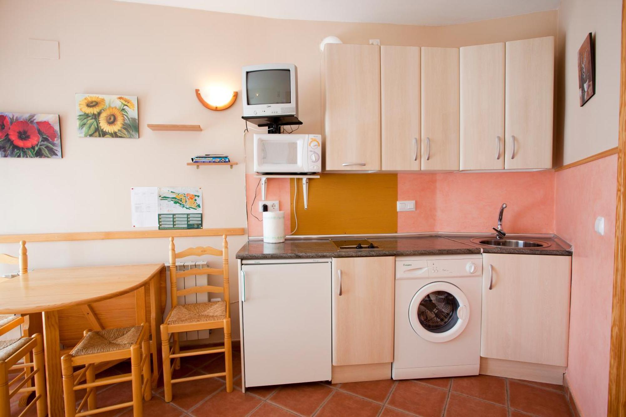Apartamentos Rurales "La Fuentecilla" Banos De Montemayor Eksteriør bilde
